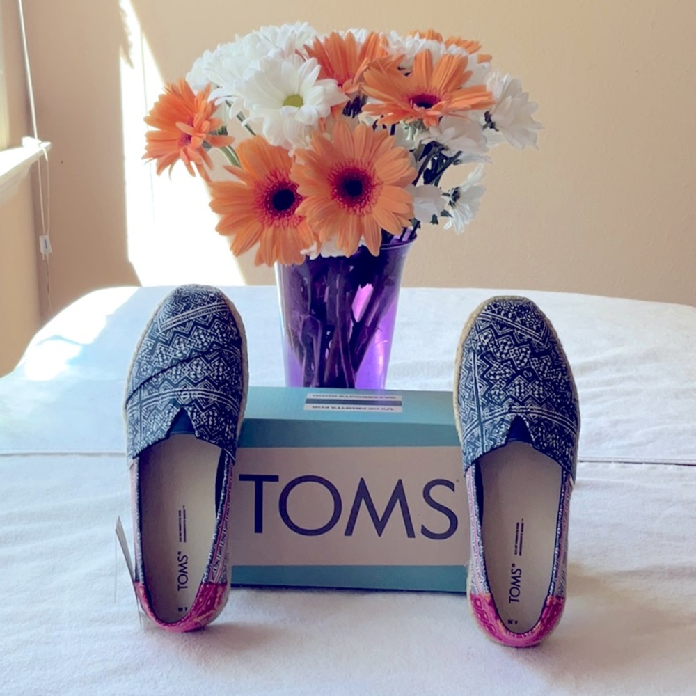 🪷 TOMS HMONG INDIGO FLORAL ROPE ESPADRILLE 🪷 - Picture 1 of 16